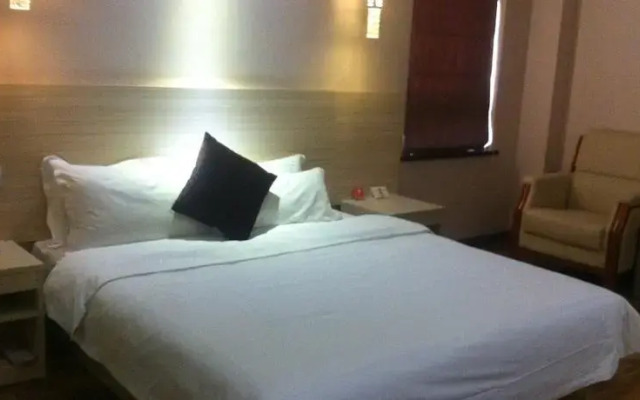 Fangze Hotel (Jinan West Market Store)