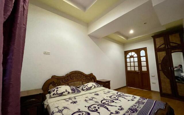 Apartment in Abovyan Street, Yerevan