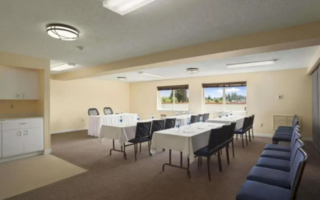 Days Inn Lacey Olympia Area