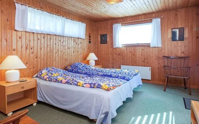 6 Person Holiday Home in Hundested