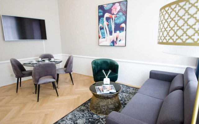 Studio Apartments Urania - Mai's Apartments