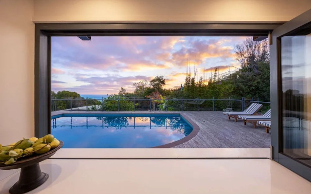 Martha s Peak Heated Pool Views