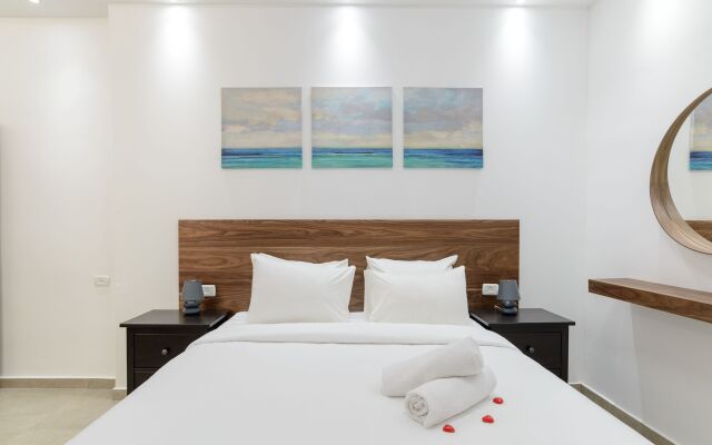 Liber Seashore Suites