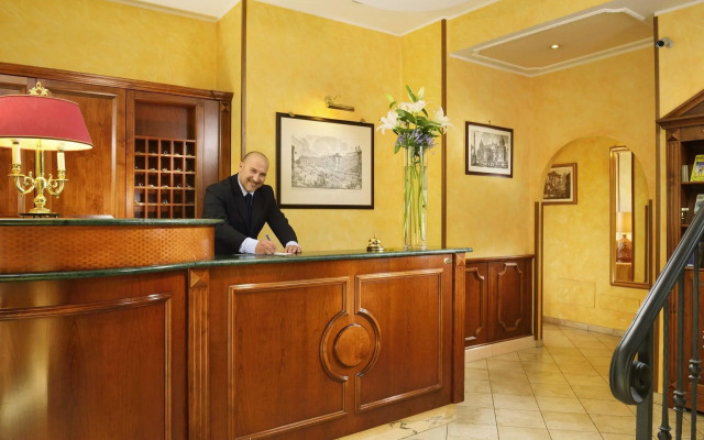 Hotel Tuscolana