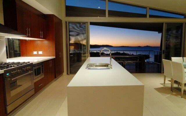 Whitsunday Views - Airlie Beach