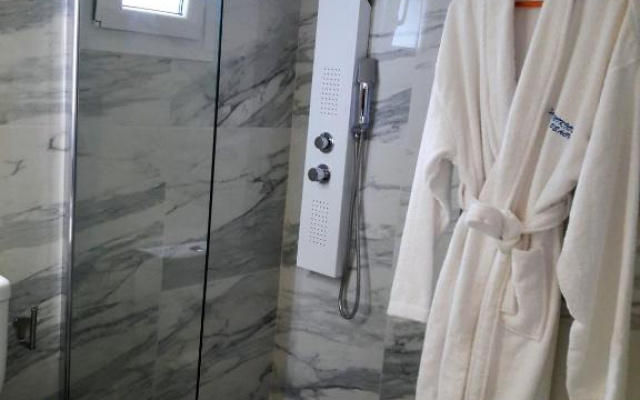 Salonikiou Beach Luxury Residences