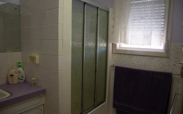 Chrissies Palace - Hostel