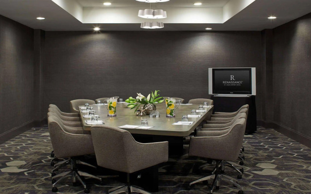 Renaissance St. Louis Airport Hotel