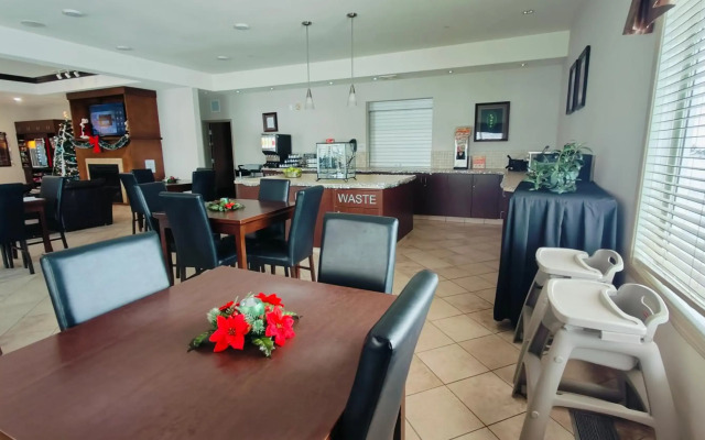 Coast Weyburn Hotel