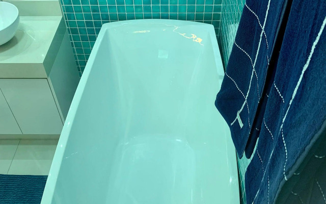 Apartamento alto padrão em condomínio pé na areia