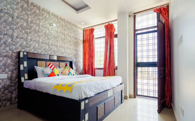 OYO 13291 Home Valley View 2BHK Near Picture Palace