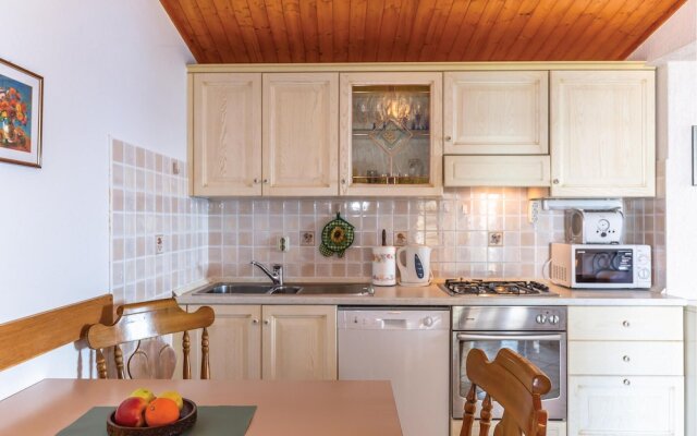 Amazing Home in Tucepi With Wifi and 2 Bedrooms