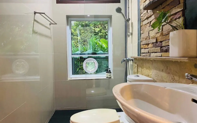 Hidden Villa Oasis Private Pool 2km to Beach&mall