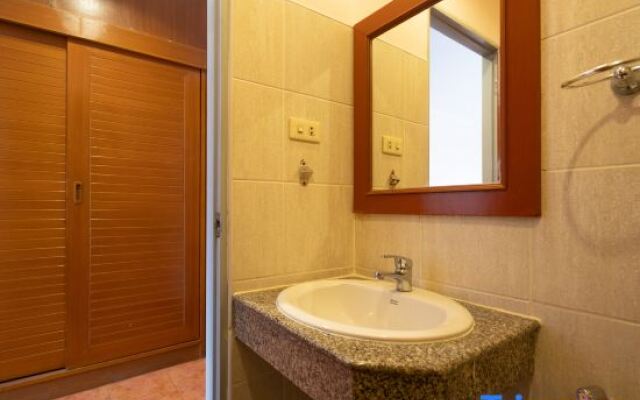 Patong Central Residence & Apartment