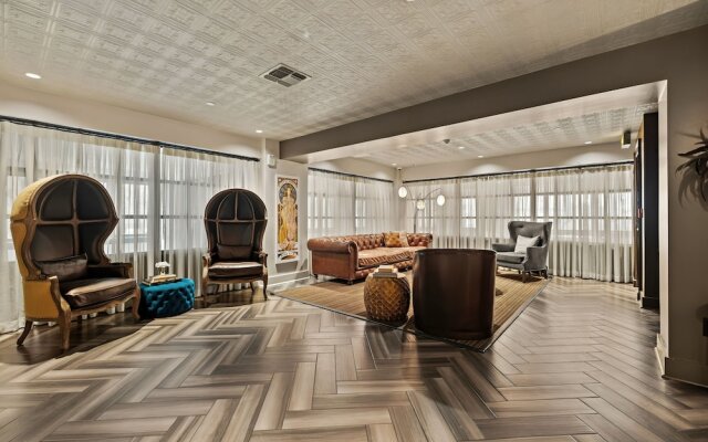 The Maverick, powered by Placemakr - River Walk