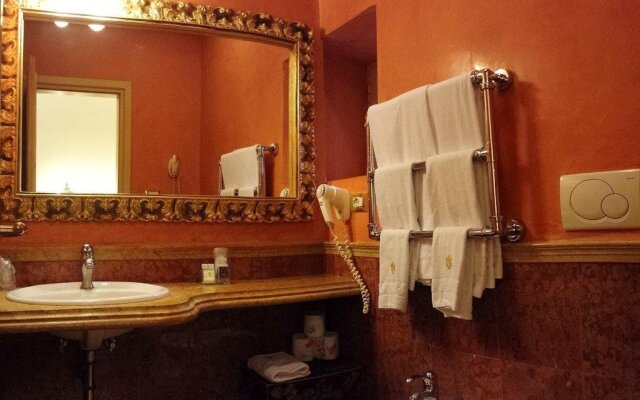Room Select Via Veneto