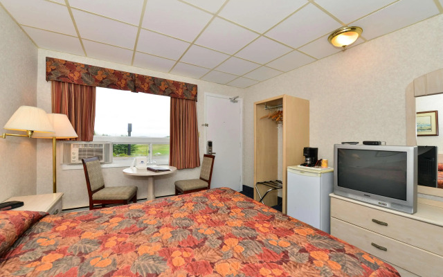 Canadas Best Value Inn and Suites Woodstock