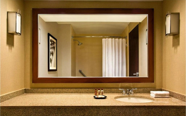 Sheraton Indianapolis Hotel at Keystone Crossing