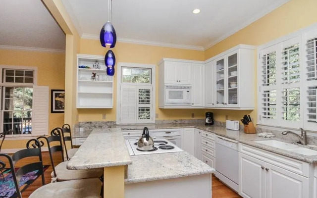 Goldenrod Court 51 by RedAwning