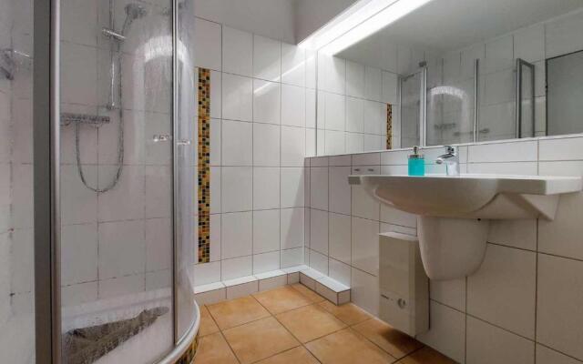 Ferienwohnung-11-mit-Terrasse-und-Strandkorb-am-Strand-Haus-Hohe-Worth-Duhnen