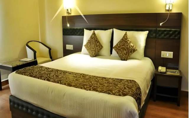 Hotel Empire Regency
