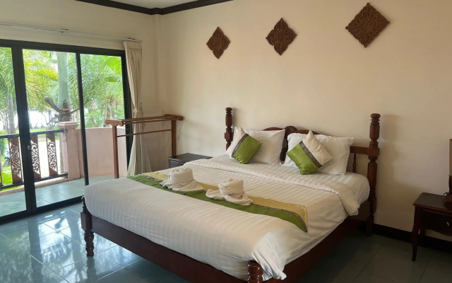 Lanta Seafront Resort