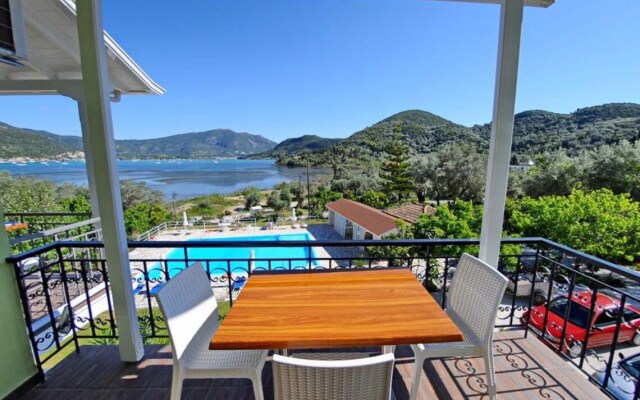 Vliho Bay Suites & Apartments
