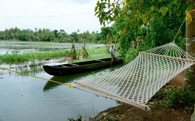 Eco Trails Houseboats