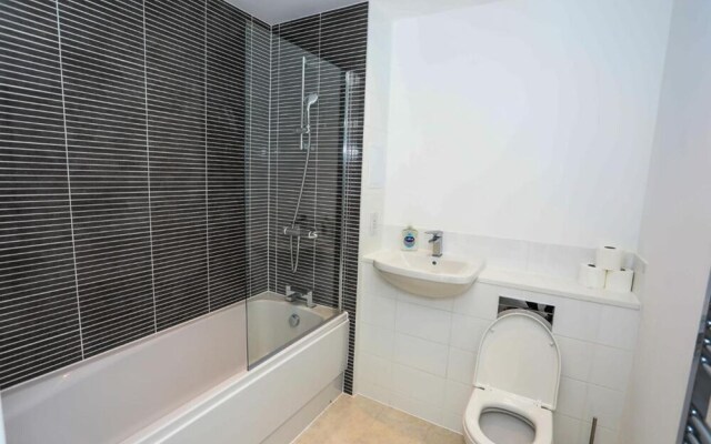 Immaculate 2-bed Apartment in London
