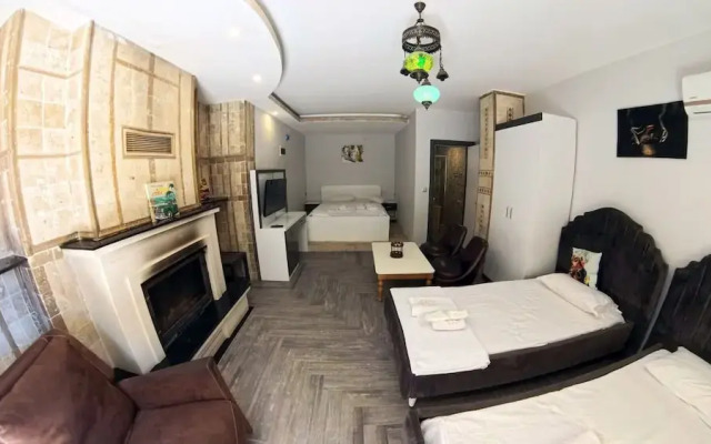 Stone House Foca Butik Otel