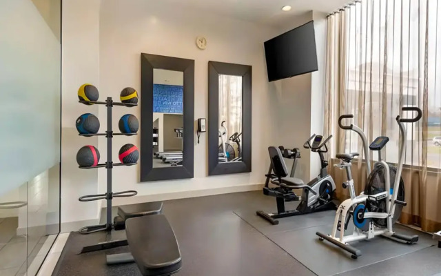 Comfort Inn Brooklyn Center