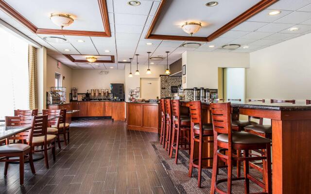 Hamden Hotel and Suites – Hamden New Haven
