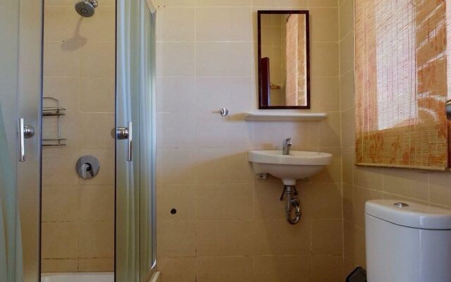 Mario Hotel and Cafe