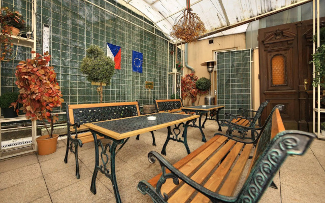 Hotel Golden City Garni