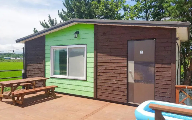 Goseong Jjun Camping Pension