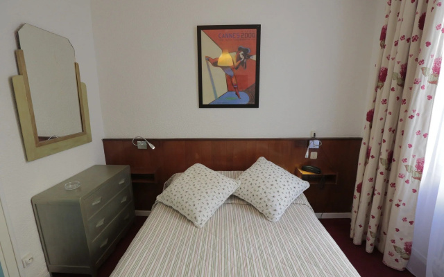 Azurene Royal Hotel