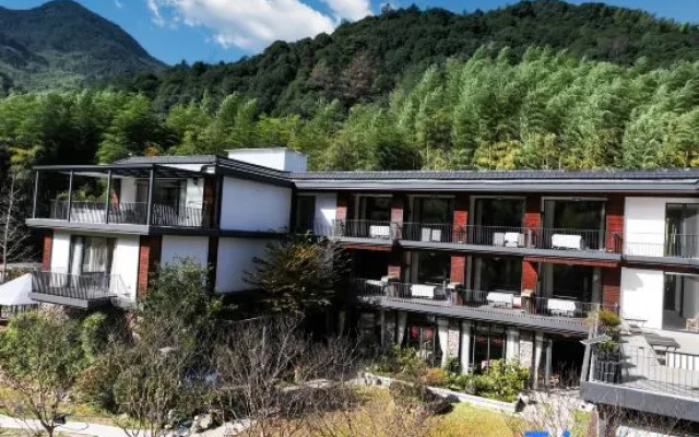 Kaichen Puju Hot Spring Village Resort Hotel – Outside – Huzhou