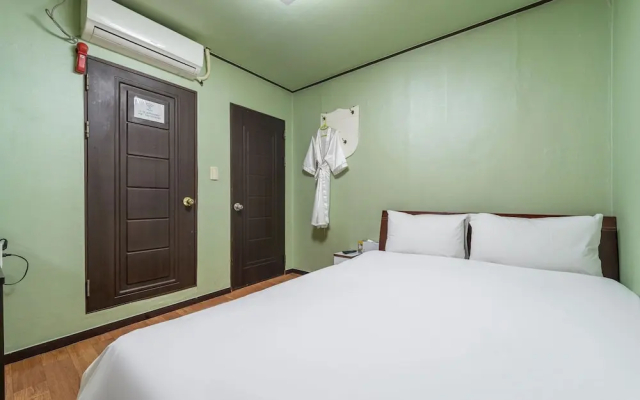 Yangmi Motel