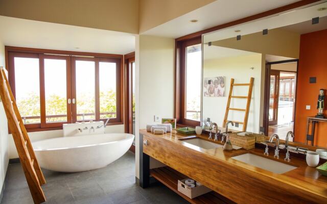 The Colonnade by Exotiq Villa Holidays