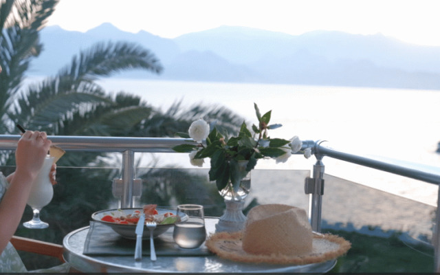 Qinn Hotel