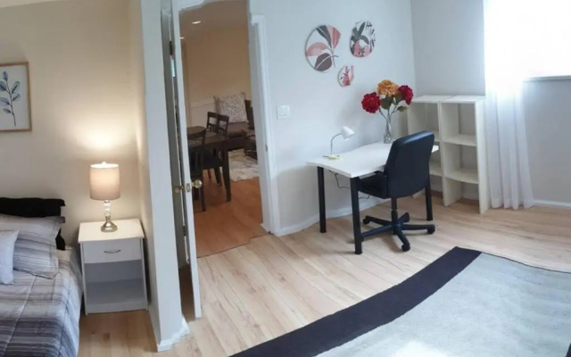 Happy, Cozy, Fun, Loving suite in West Vancouver