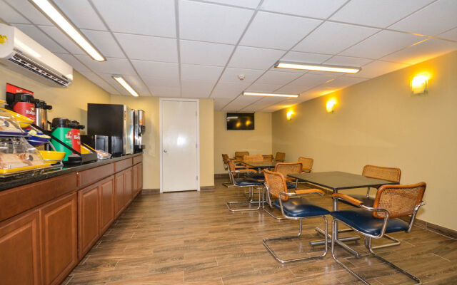 Days Inn Southern Hills/ORU