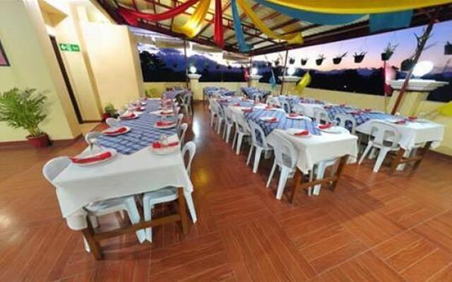 Rooms R Us - Voyagers Palace