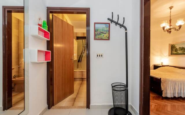 Apartments Mandica