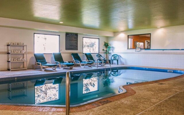 Spark by Hilton Indianapolis Northeast Fishers