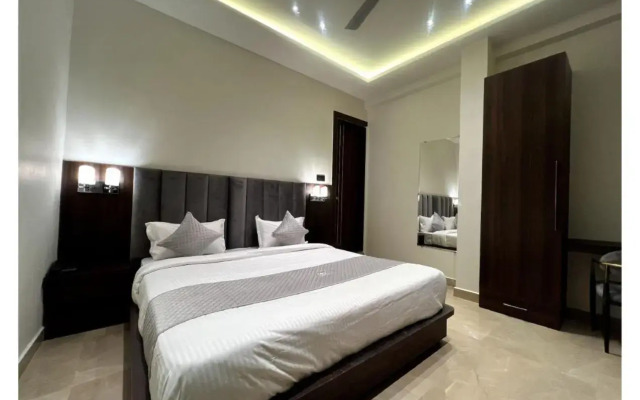 Hotel Majestic Grand By MNG Rooms