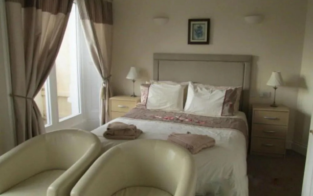 Royal Grosvenor Hotel