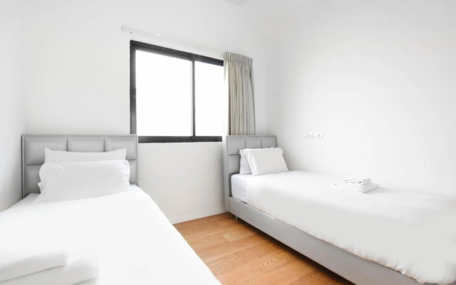 Touch The Sky by HolyGuest