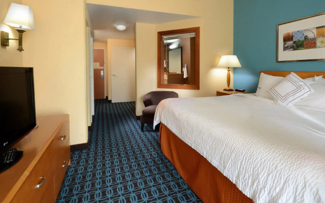 Fairfield Inn & Suites Roanoke North