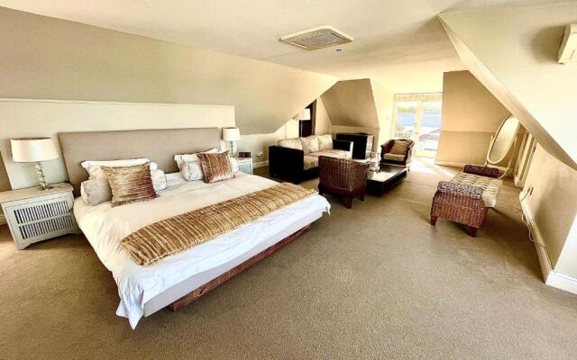 11 Westcliff Rentals